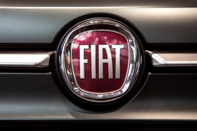 A picture taken on May 27, 2019 at a car dealer in Turin shows the logo of Italian carmaker Fiat, brand of Fiat Chrysler Automobiles (FCA) company. - French and Italian-US auto giants Renault and Fiat Chrysler are set to announce talks on an alliance, with a view to a potential merger, informed sources said on May 26, 2019. (Photo by MARCO BERTORELLO / AFP)MARCO BERTORELLO/AFP/Getty Images