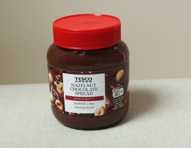Sun Online Lynsey Hope Taste Tests-27/04/23 NUTELLA TEST: Tesco Hazelnut Chocolate Spread 400g
