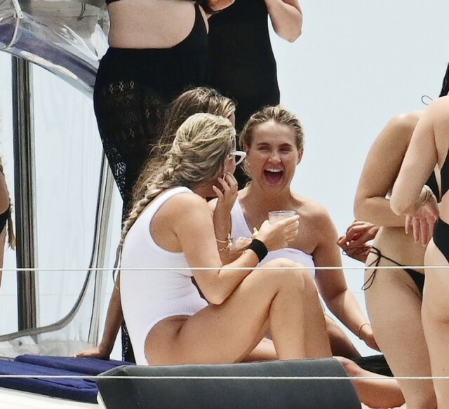 BGUK_2654581 - *PREMIUM-EXCLUSIVE* Bridgetown, BARBADOS - MUST CALL FOR PRICING BEFORE USAGE - Former Love Island star Molly-Mae Hague and friends are spotted having fun on a boat party during Francesca Britton's hen party in Barbados. Molly Mae was seen looking relaxed rocking a asymmetric white swimsuit as she was seen having a great time on board two catamarans in Barbados for Managers Francesca Britton's HEN party! Pictured: Molly-Mae Hague BACKGRID UK 1 JUNE 2023 BYLINE MUST READ: @246Paps / BACKGRID UK: +44 208 344 2007 / uksales@backgrid.com USA: +1 310 798 9111 / usasales@backgrid.com *UK Clients - Pictures Containing Children Please Pixelate Face Prior To Publication*