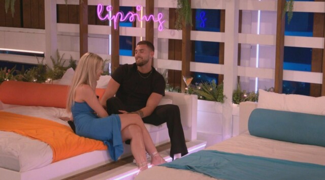 Editorial Use Only. No Merchandising. No Commercial Use. Mandatory Credit: Photo by ITV/Shutterstock (13995792k) Molly Marsh and Zachariah Noble chat. 'Love Island' TV Show, Series 10, Episode 29, Majorca, Spain - 03 Jul 2023 Abi Reveals Her Royal Connection. Casa Amor and the Villa Go Head to Head as ¿raunchy Race¿ Returns. Amber and Tyrique Talk Football. Elom Makes Catherine Breakfast.