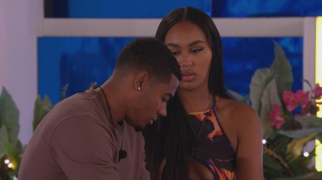 Editorial Use Only No Merchandising No Commercial Use Mandatory Credit: Photo by ITV/Shutterstock (13999604o) Tyrique Hyde and Ella Thomas chat. 'Love Island' TV Show, Series 10, Episode 32, Majorca, Spain - 06 Jul 2023 Catherine Pulls Scott for a Chat Ella and Tyrique Compare Their Casa Amor Experience The Single Islanders Get a Text Leah Questions Montel's Actions