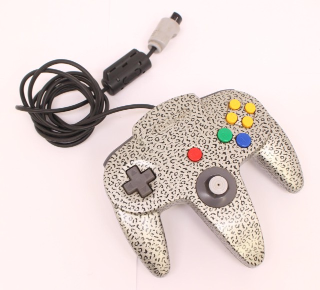 Retro N64 controller up for auction